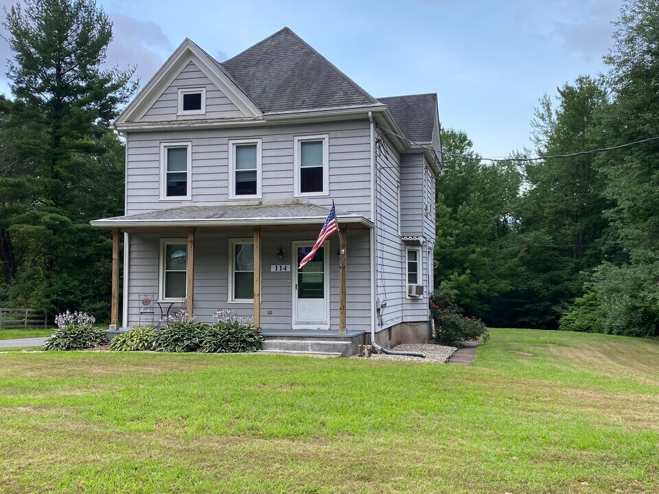 114 Nooks Hill Rd in Cromwell, CT - Building Photo
