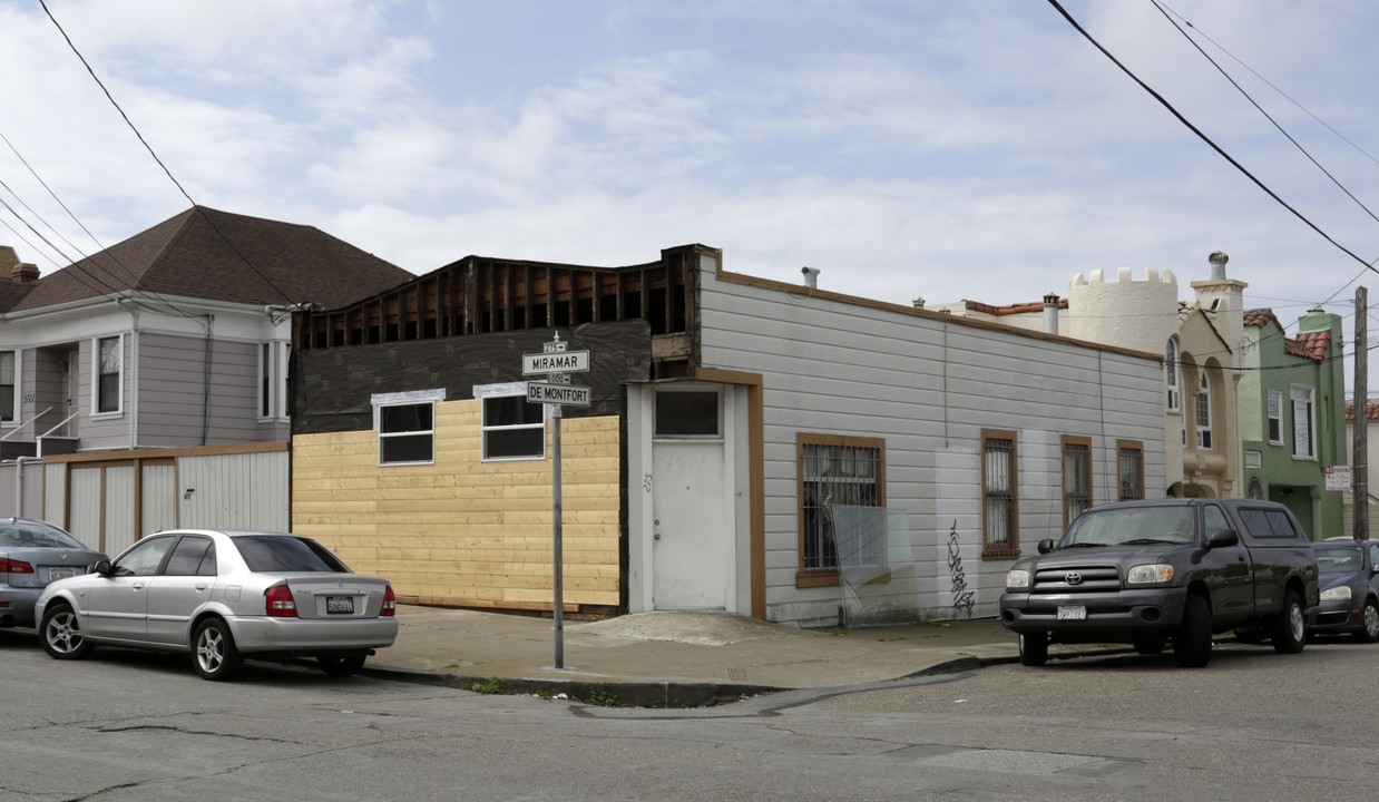 257 Miramar Ave in San Francisco, CA - Building Photo