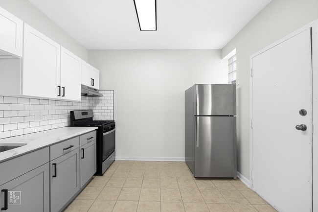 6149 W North Ave in Oak Park, IL - Building Photo - Building Photo