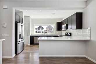 24 Marquis Link SE in Calgary, AB - Building Photo - Building Photo