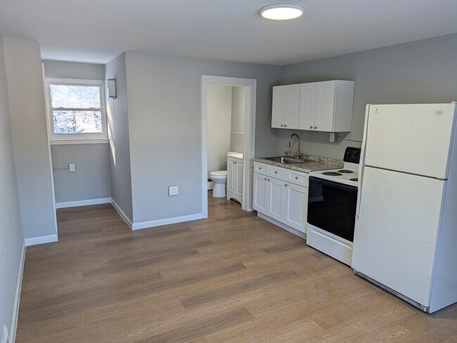 1113 Portland-Cobalt Rd in Portland, CT - Building Photo - Building Photo