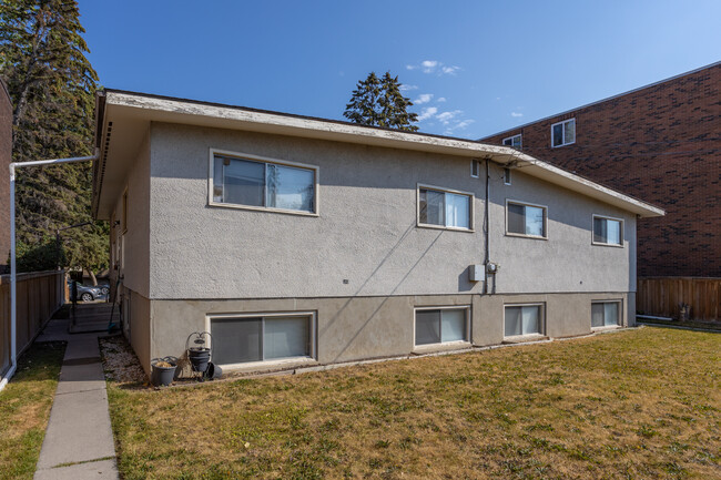 623 57 Av SW in Calgary, AB - Building Photo - Building Photo