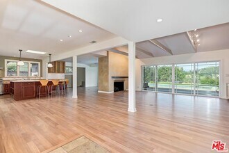 2670 Carmar Dr in Los Angeles, CA - Building Photo - Building Photo