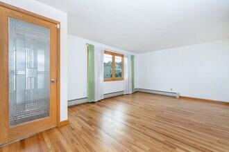 16 Miano Dr in New Britain, CT - Building Photo - Building Photo