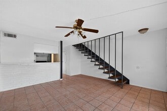 600 S Allen-Genoa Rd in South Houston, TX - Building Photo - Building Photo