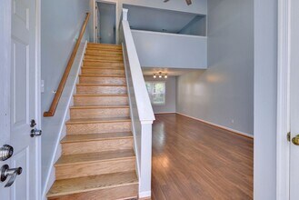 104 Crimson Ct in Yorktown, VA - Building Photo - Building Photo