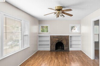 4500 San Carlos Ave in Oakland, CA - Building Photo - Building Photo