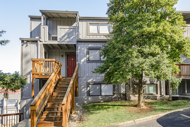 Eagles Eyrie Apartments