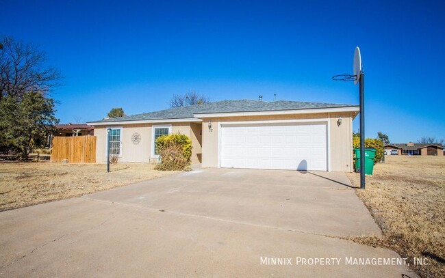 32 Highland Dr in Ransom Canyon, TX - Foto de edificio - Building Photo