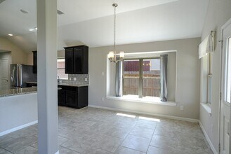 7818 Lake Commons Dr in Rosenberg, TX - Building Photo - Building Photo