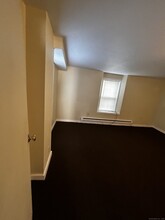 20 Lounsbury Ave in Waterbury, CT - Building Photo - Building Photo