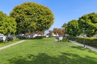 4310 Spindrift Rd in Newport Beach, CA - Building Photo - Building Photo