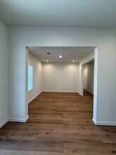 16806 Mairs Dr in Bakersfield, CA - Building Photo - Building Photo