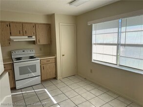 7416 Valencia Rd in Sebring, FL - Foto de edificio - Building Photo