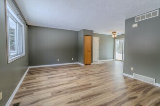 5332 Maple Grove Rd in Lake Ann, MI - Building Photo - Building Photo