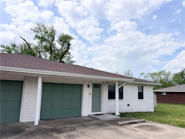 property at 2018 W Olive St