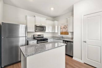 421 Lgt Smt Dr in Katy, TX - Building Photo - Building Photo