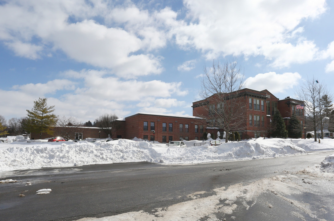 Union Free School Apartments in Camillus, NY - Building Photo