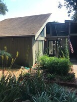 417 Brazil St in Sonoma, CA - Building Photo
