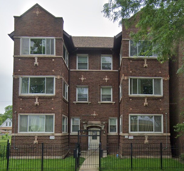 6812 S Normal Blvd in Chicago, IL - Building Photo