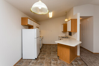 Demaio I, II, & III Apartments in Fargo, ND - Building Photo - Building Photo