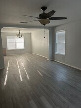 431 Golden Walk in San Antonio, TX - Building Photo - Building Photo