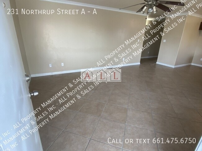 231 Northrup St in Bakersfield, CA - Building Photo - Building Photo