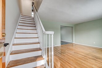 206 Newman St in Metuchen, NJ - Building Photo - Building Photo