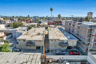 5525-5527 Virginia Ave in Los Angeles, CA - Foto de edificio - Building Photo