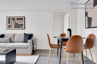 520 W 43rd St in New York, NY - Foto de edificio - Building Photo