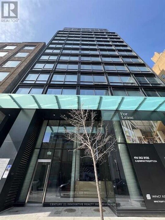 458-458 Richmond St W in Toronto, ON - Building Photo