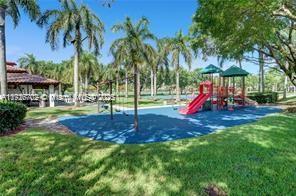 10730 NW 66th St in Doral, FL - Building Photo - Building Photo