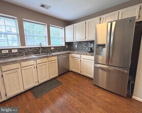 4235 Apple Orchard Ln in Camp Springs, MD - Building Photo - Building Photo