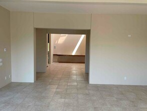 4 Old Agua Fria Rd E in Santa Fe, NM - Foto de edificio - Building Photo