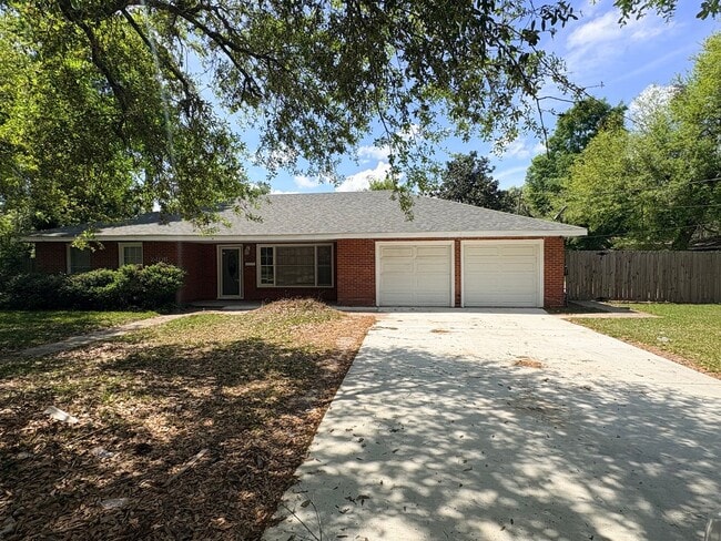 property at 2406 2nd Ave