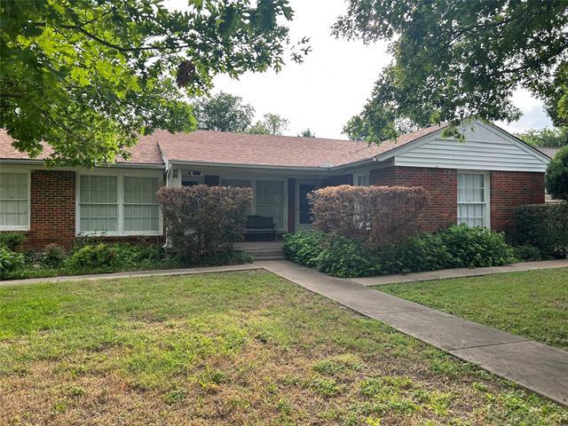 9428 Forest Hills Blvd in Dallas, TX - Building Photo