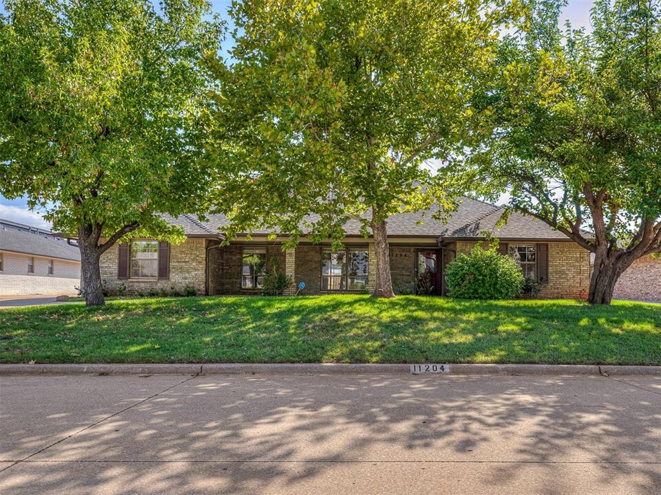 11204 Leaning Elm Rd in Oklahoma City, OK - Building Photo