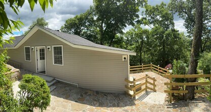 22 Hemlock Trail in Newtown, CT - Building Photo - Building Photo