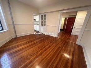 875 Massachusetts Ave, Unit 24T in Cambridge, MA - Building Photo - Building Photo