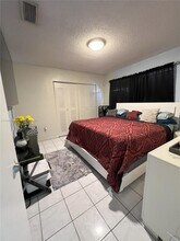 471 E 13th St-Unit -471 in Hialeah, FL - Building Photo - Building Photo