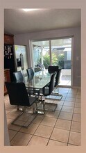 8807 Plum Grove Ct in Tampa, FL - Building Photo - Building Photo