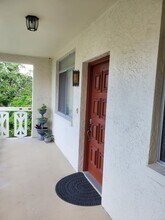 1012 Pearce Dr in Clearwater, FL - Building Photo - Building Photo
