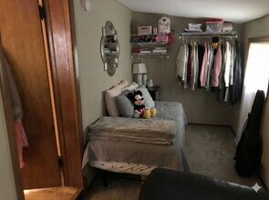 237 10th Ave in Eau Claire, WI - Building Photo - Building Photo