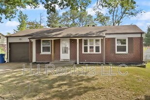1738 Bradshaw Dr in St. Louis, MO - Building Photo