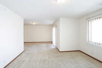 56th Street Lofts & in Lincoln, NE - Building Photo - Interior Photo