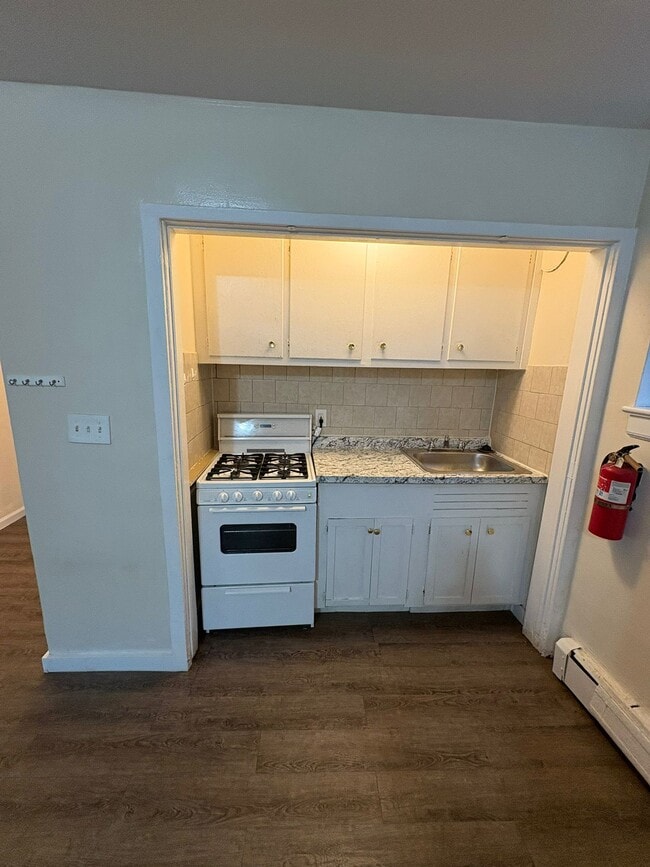 91 Hopkins Pl, Unit 2A