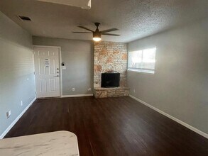 309 E Grady Dr in Austin, TX - Building Photo - Building Photo