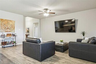 1125 Southwark Dr in Fort Worth, TX - Building Photo - Building Photo