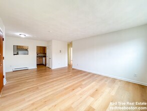 11 Hodges Ave in Quincy, MA - Building Photo - Building Photo