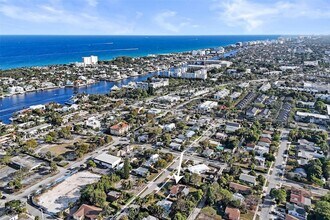 820 SE 4th Ave in Delray Beach, FL - Building Photo - Building Photo
